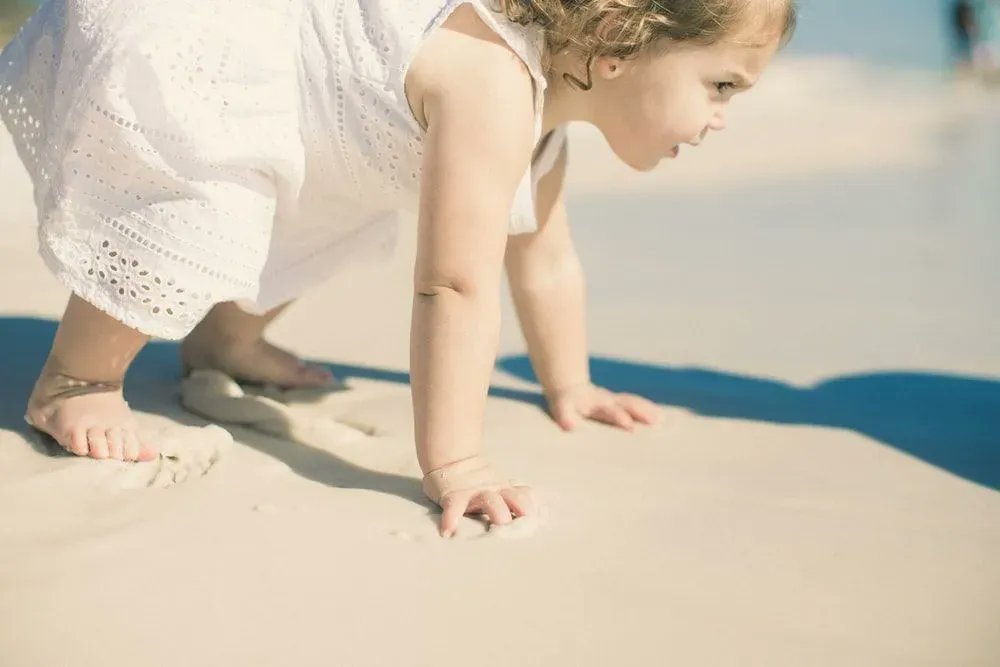 earlyplay's tweet photo. Playing outdoors each day gives us our healthy dose of vitamin D. https://t.co/BhTJN3D8Zp