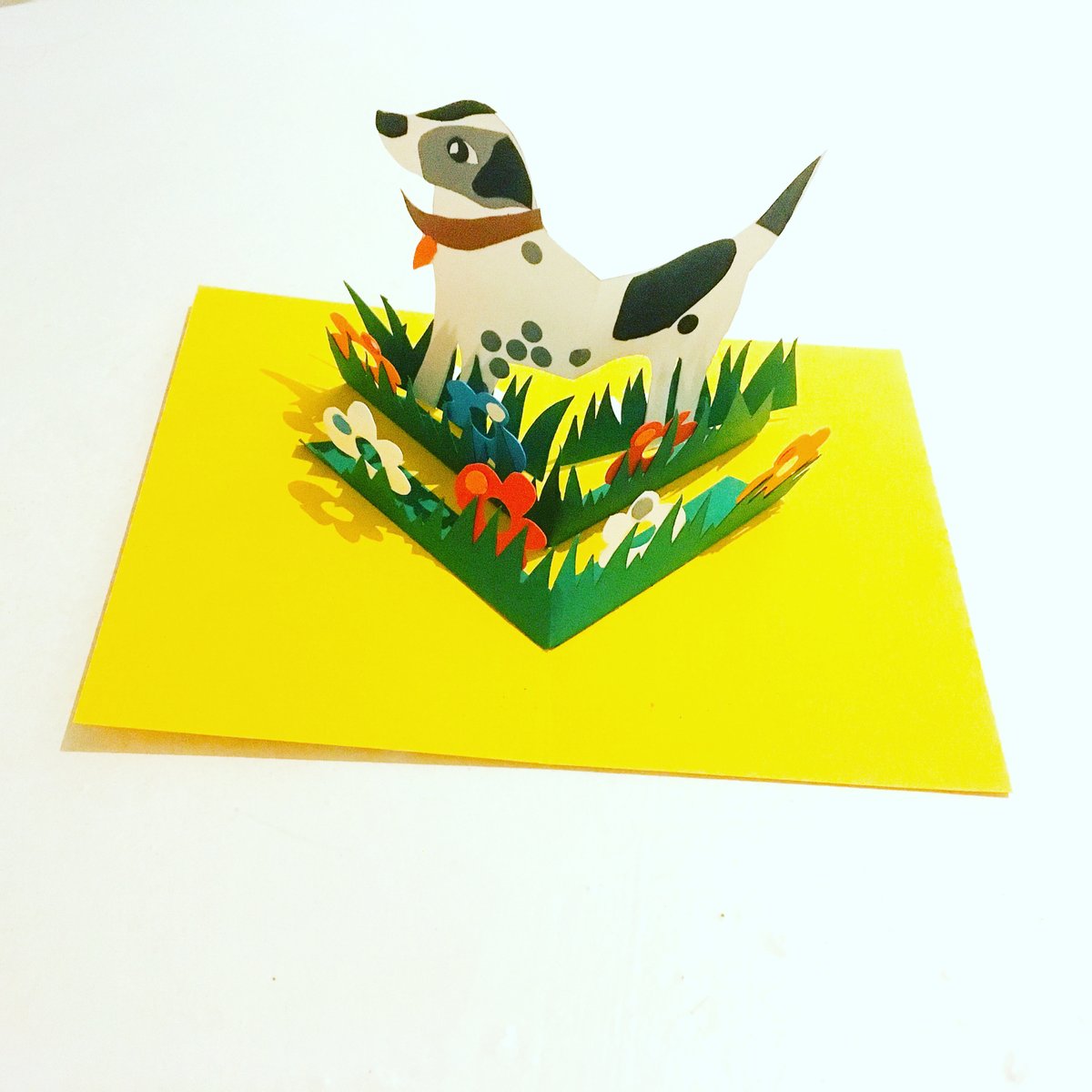 hannahkokoschka's tweet photo. #handmadehour @HandmadeHour a super #spring #sunshine #weekend so, reflective #bespoke #handmade #paperart https://t.co/JQe81iUzFz