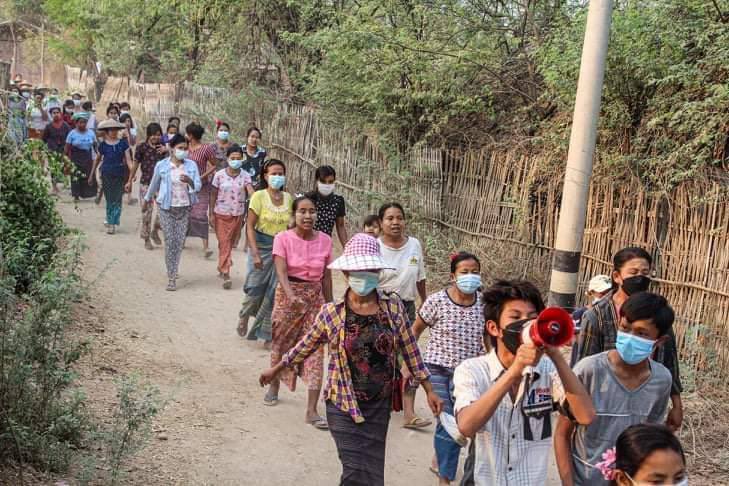 2021Revtweets's tweet photo. Anti-coup revolutionary strike in Sagaing's Monywa Twp. 🪧
#2022Mar20Coup #US_SanctionMOGE #WhatsHappeningInMyanmar https://t.co/E12Q5XlayI