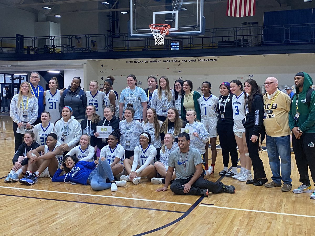 bridgetmarie282's tweet photo. What a week #PathtoPortHuron #NJCAAwbb https://t.co/IO8bRBfjIk