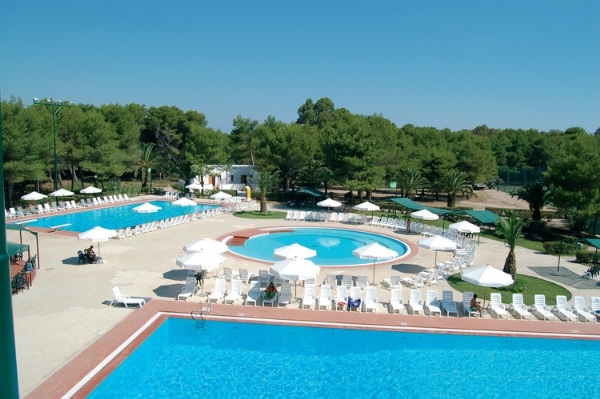 salentucom's tweet photo. Speciale promozione Ponte 2 Giugno nel Salento https://t.co/f0TPxQd68s https://t.co/e6CAon9ia4