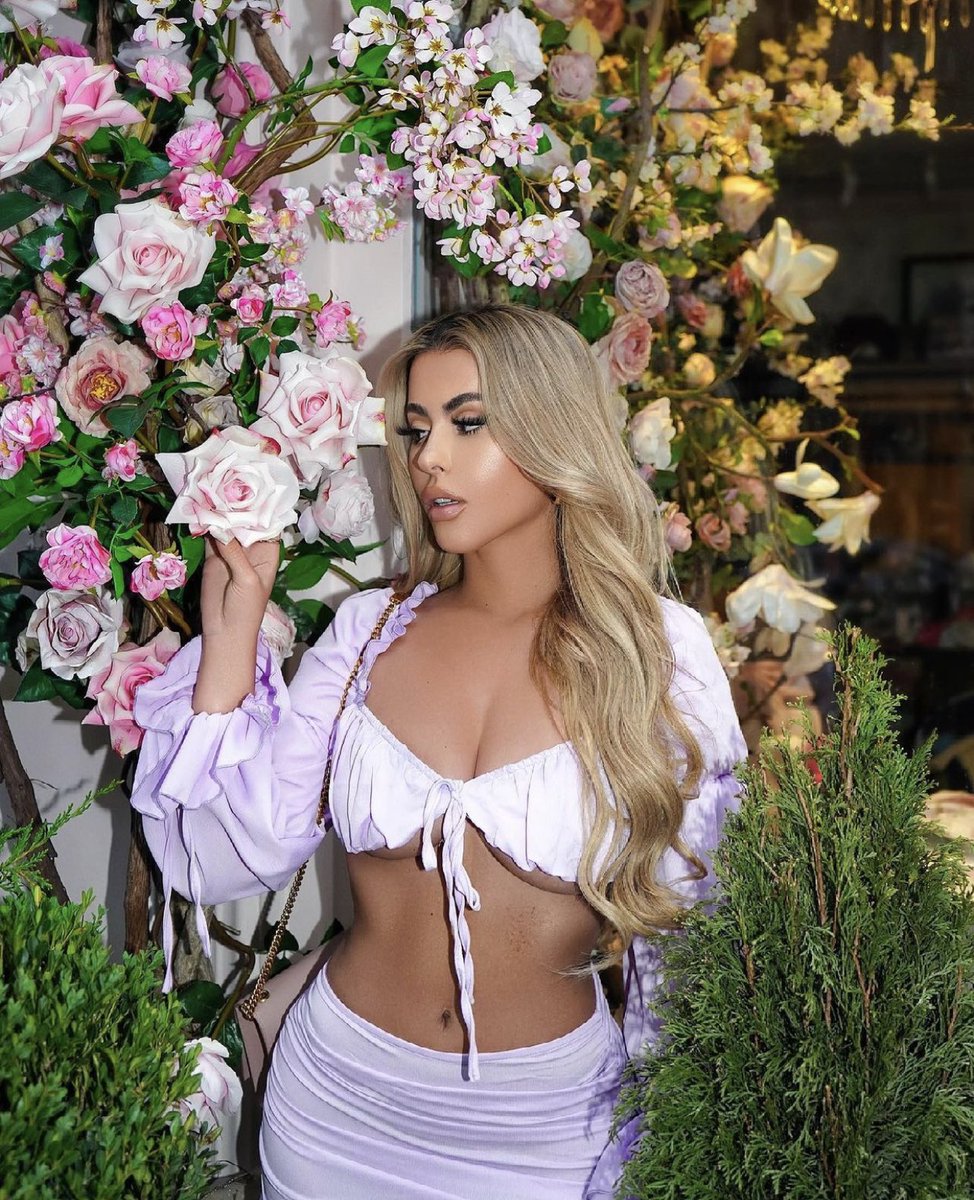 amrezy's tweet photo. Happy 1st day of Spring 🌸🌺🌷💐🌼 https://t.co/wDKLgcDChV