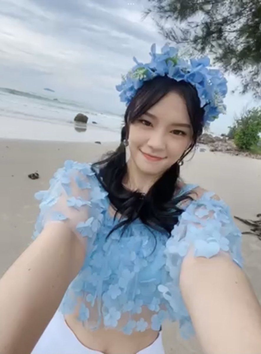 THRP1234's tweet photo. น้อนแตมน่ารักฝดใฝที่ฝุด และยืน 1 ในเรื่องจุ๊บกล้อง

https://t.co/T8DYalkIfU  

#CherprangBNK48 https://t.co/NFjRUndKjg