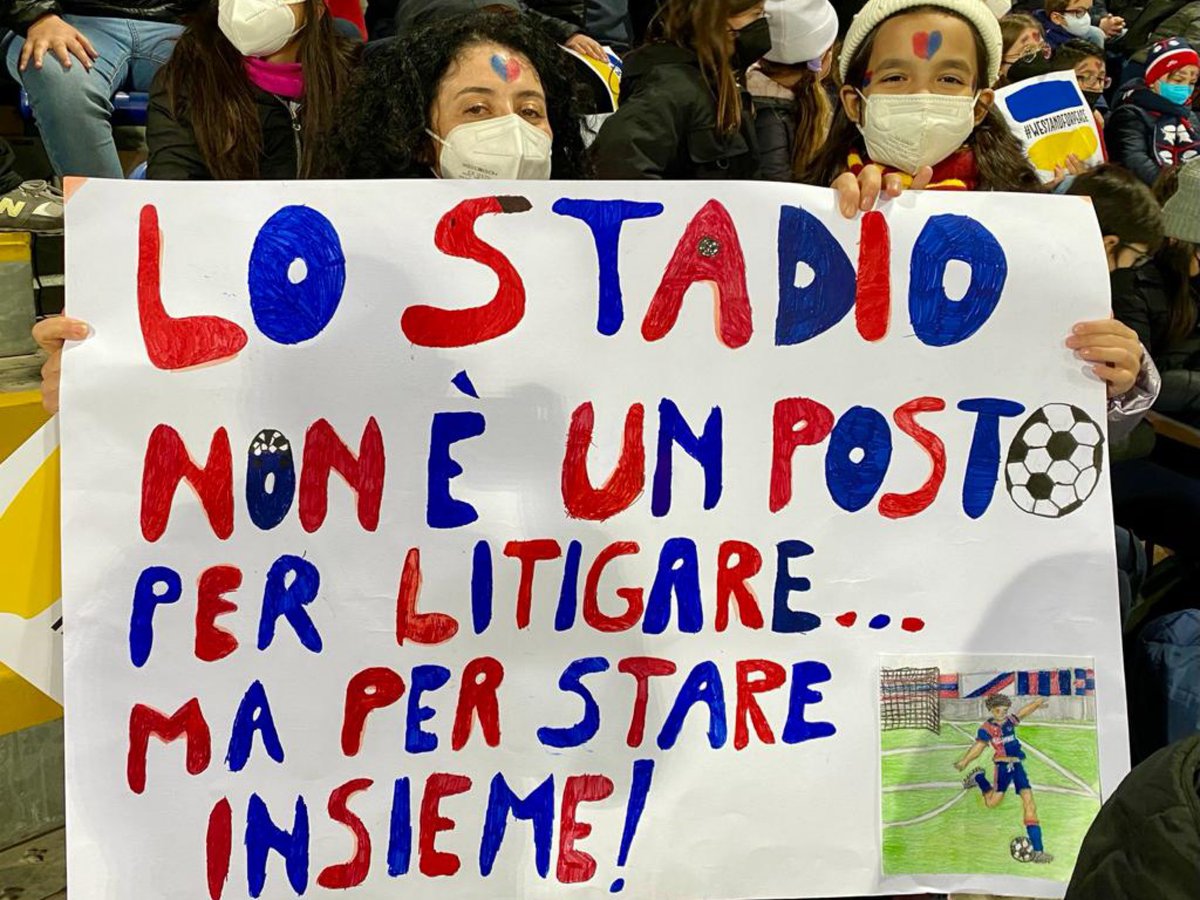 CagliariCalcio's tweet photo. Oggi e sempre, #KeepRacismOut. https://t.co/3PqBpfnKjk