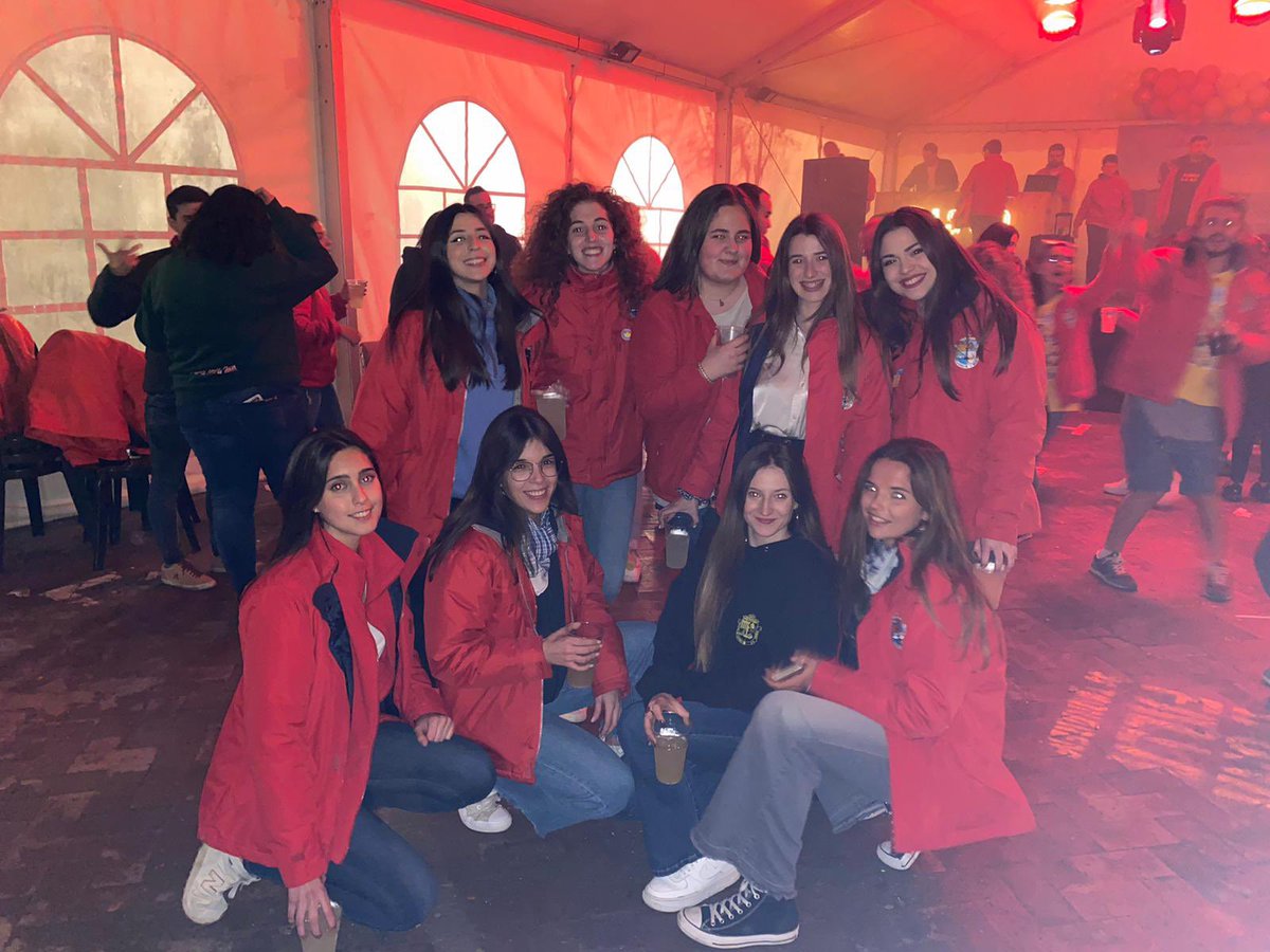 alba_parfus's tweet photo. ❤️increíbles❤️ #Falles2022 https://t.co/1xCRgFyeem