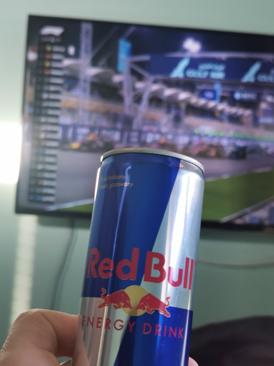 _iLisel_'s tweet image. Guess which team and driver i cheer for.