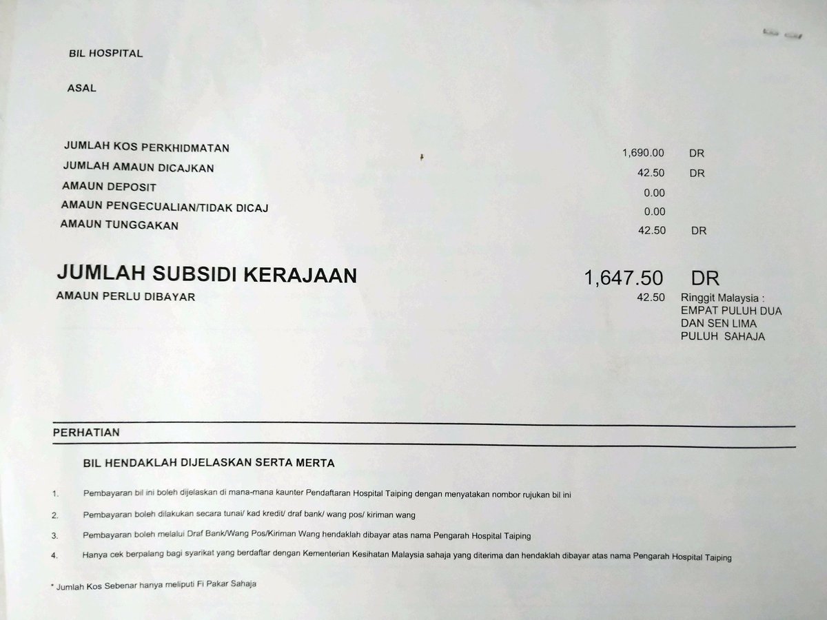 lambatDev's tweet photo. My grandma was warded at a govt hospital for 10 days. Look what we had to pay vs the actual cost. If there's anything left to fight for in 🇲🇾, definitely it would be our public healthcare system! https://t.co/hUfvPWVWIq