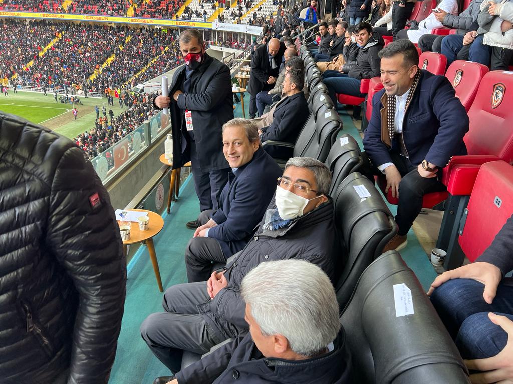 Tebrikler <a href="/GaziantepFK/">Gaziantep FK</a> 👏

<a href="/GaziantepFK/">Gaziantep FK</a>'nın ev sahipliğinde gerçekleşen #GFKvGS maçını 3-1'lik skorla kazandık.

Sizlerle #SporŞehriGaziantep olarak gurur duyuyoruz...

Başarılarınız daim olsun. ⚽