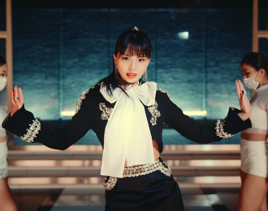 yurinapomu's tweet photo. I'm gonna                  I'm shining
make you                  brighter!
Shine! https://t.co/mtqggn5ITU