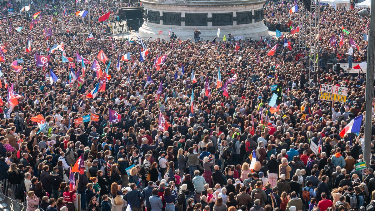InsoumisJeunes tweet picture