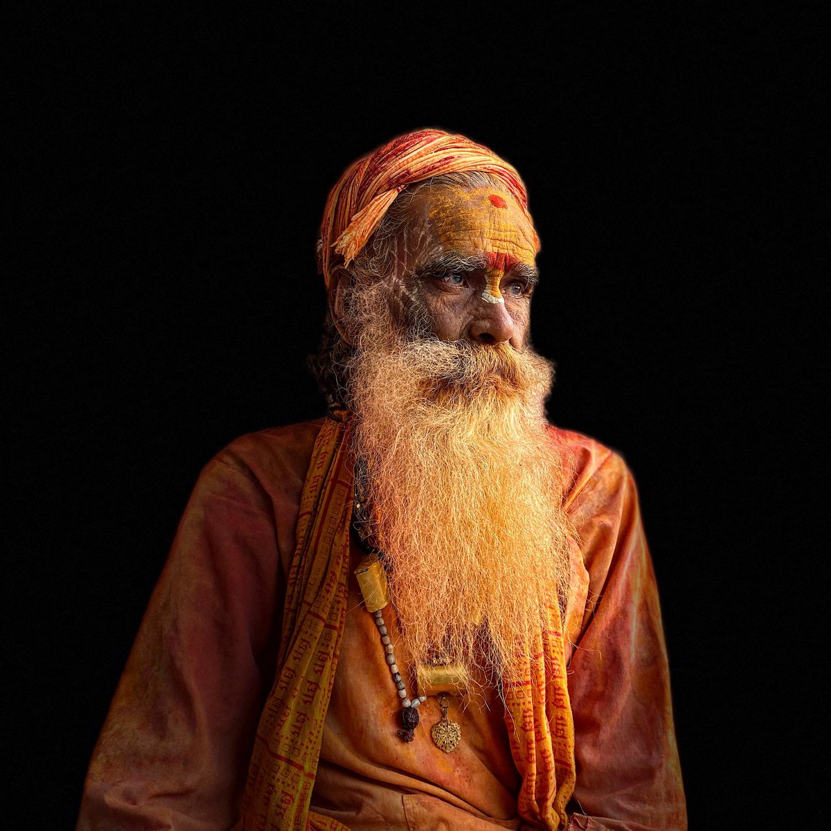 prabhatmehrotra's tweet photo. An Indian sadhu (Hindu holy man) is photographed during ‘Huranga* outside The Dauji Temple near the northern Indian city of Mathura in the Indian state of Uttar Pradesh, India on Saturday, March 19, 2022. #India #Mathura #Photojournalism #PortraitMood #ShotoniPhone11Pro https://t.co/LNChTiHUrT