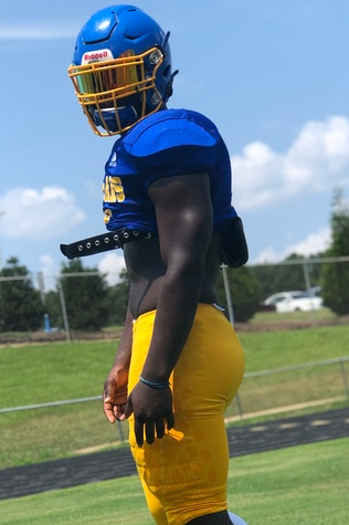 NCSA_Football's tweet photo. 🚨Marshall Jean @MarshallJean21 
🎓2022
🏈FB/LB/LS
🚹5'11" 205lbs
💪4.7" 40 - 440lbs squat - 315lbs bench
🥇1st Team All-Conference
📍Garner High School, NC
📚3.0 GPA
📋NCSA Coach: @coach_wwright 
🎦NCSA Profile: https://t.co/44qXkvr9Xu https://t.co/TfyfW5qPN8