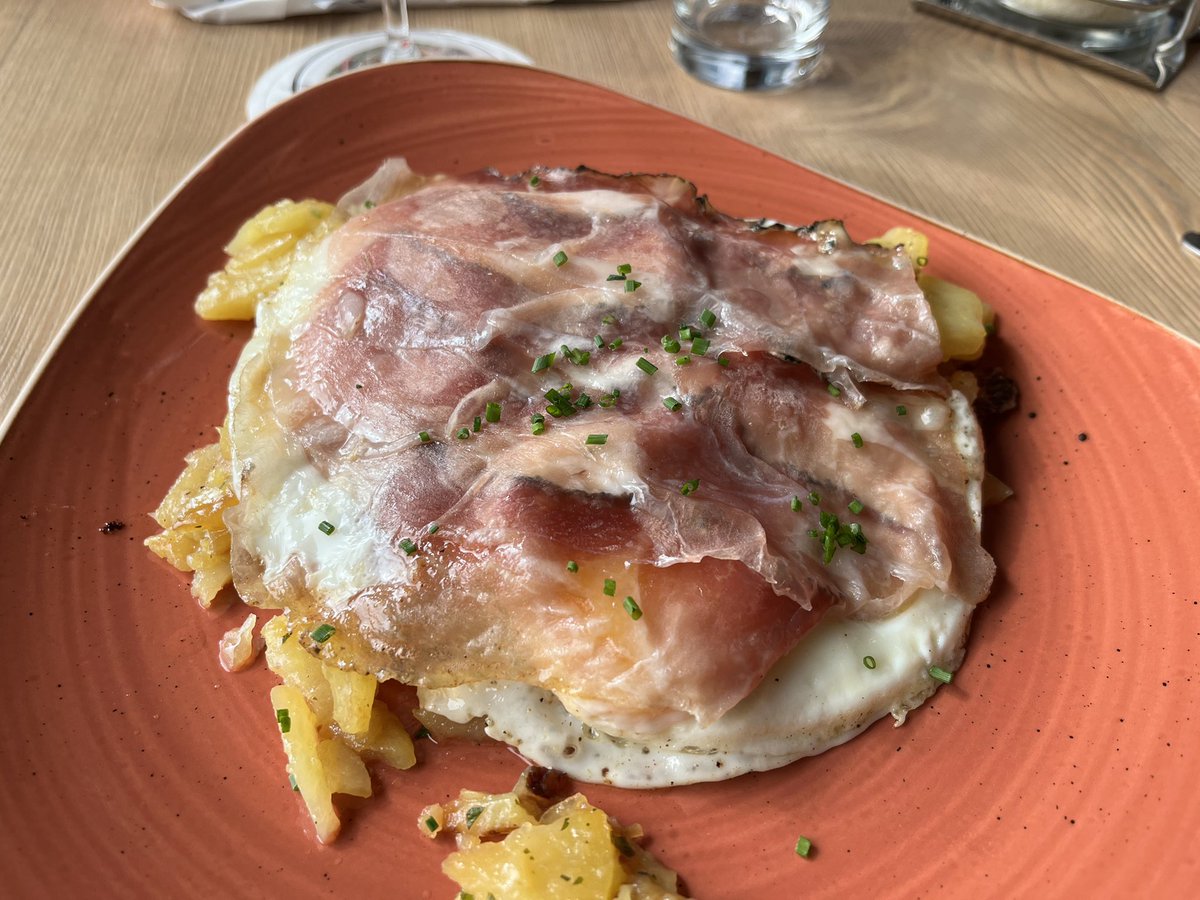 GD1310's tweet photo. The Skier’s Dish is always my favourite when in Corvara at Piz Arlara #dolomites #ski #winter #skiing #food #delicious #mountain @ski_world #Italy #dolomiti #italians https://t.co/iRXctxdKKQ