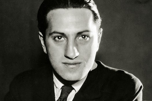zarsg's tweet photo. In die heel laaste aflewering van #DisKlassiek met Terrance April vanaand om 21:10 kom drie gewilde en bekende werke aan die beurt: Ravel se BOLERO, Gershwin se RAPSODIE IN BLOU en Tsjaikofski se 1812 OVERTURE.
#classicalmusic
@JoosteL @Graigo @elsjevj @Amorersg @MartelizeBrink https://t.co/jMJbas7Wms