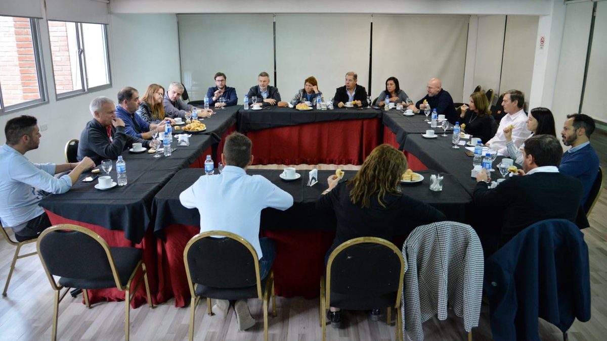 gabrielfrizza's tweet photo. Excelente desayuno de trabajo compartido junto a @PatoBullrich y dirigentes del @PROCba, además de los diputados nacionales @WolffWaldo @Titostefani y @Pablo_Torello.Vamos a seguir trabajando juntos y con todas las fuerzas por la Argentina que nos merecemos. https://t.co/UED4ls0P01