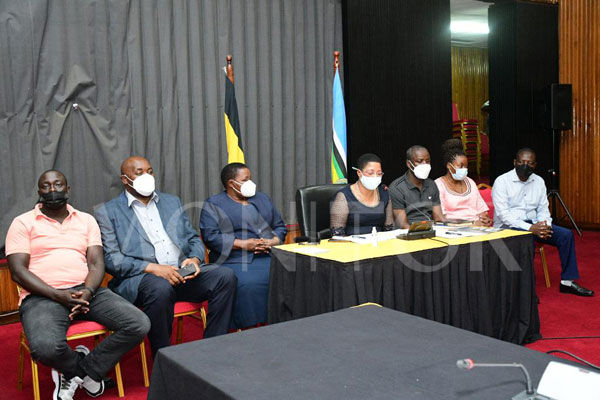 DailyMonitor's tweet photo. PHOTOS: Deputy Speaker @AnitahAmong reacts as she, alongside PM @RobinahNabbanja, Govt Chief Whip @Thomas_Tayebwa and other MPs/govt officials update journalists about the death of Speaker Jacob Oulanyah at Parliament on March 20, 2022.
#MonitorUpdates 
📸@DavyLubz https://t.co/IWTIuHyEZF