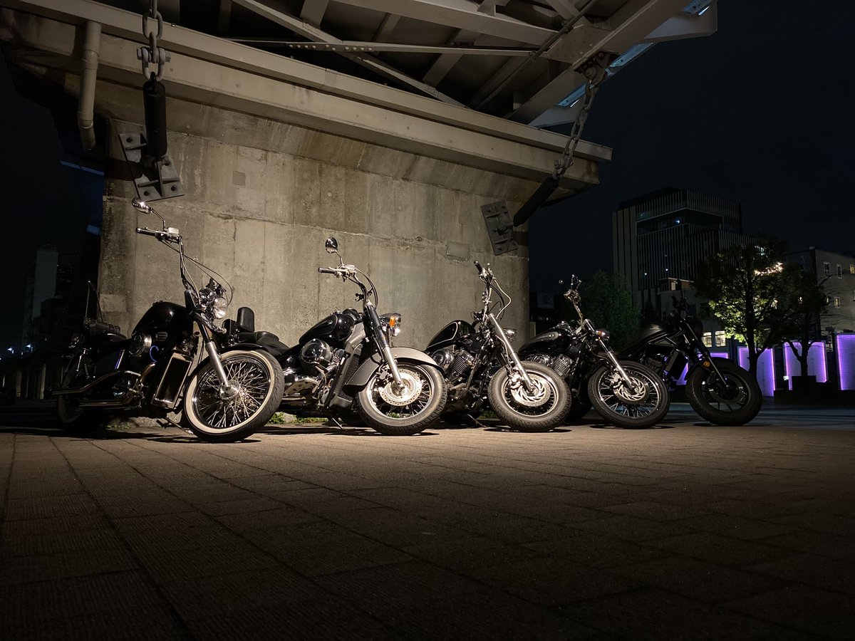 k_ds400c's tweet photo. もっと色んな場所でバイク写真沢山撮りたい。。
おすすめスポットあればぜひ教えてください！
それか連れてってください笑 https://t.co/a3dg6eSdcN