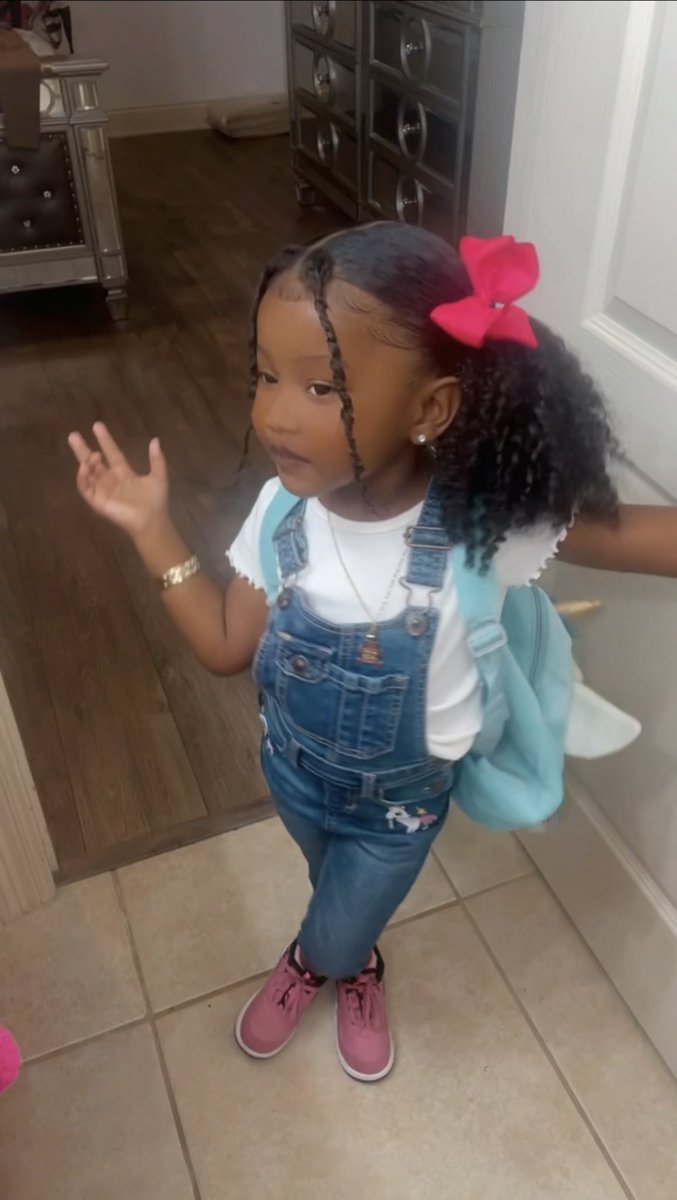 taethebaby's tweet photo. My daughter is dead ass my karma 😭😩😍 https://t.co/JxCVlMYGSm