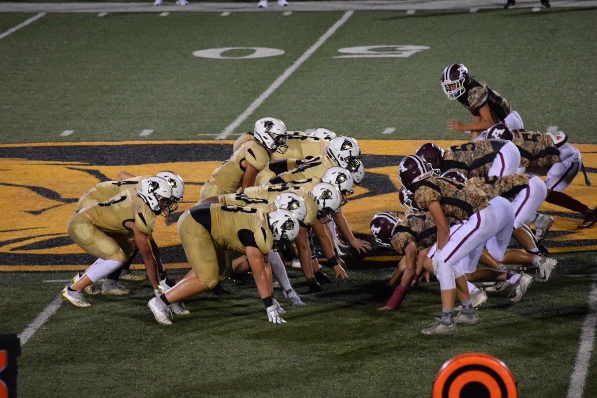 coachnewz55's tweet photo. I love the spread as much as the next guy, but there’s just something special about this brand of football. #EAT #moveorbemoved https://t.co/Ws3GiflR9t