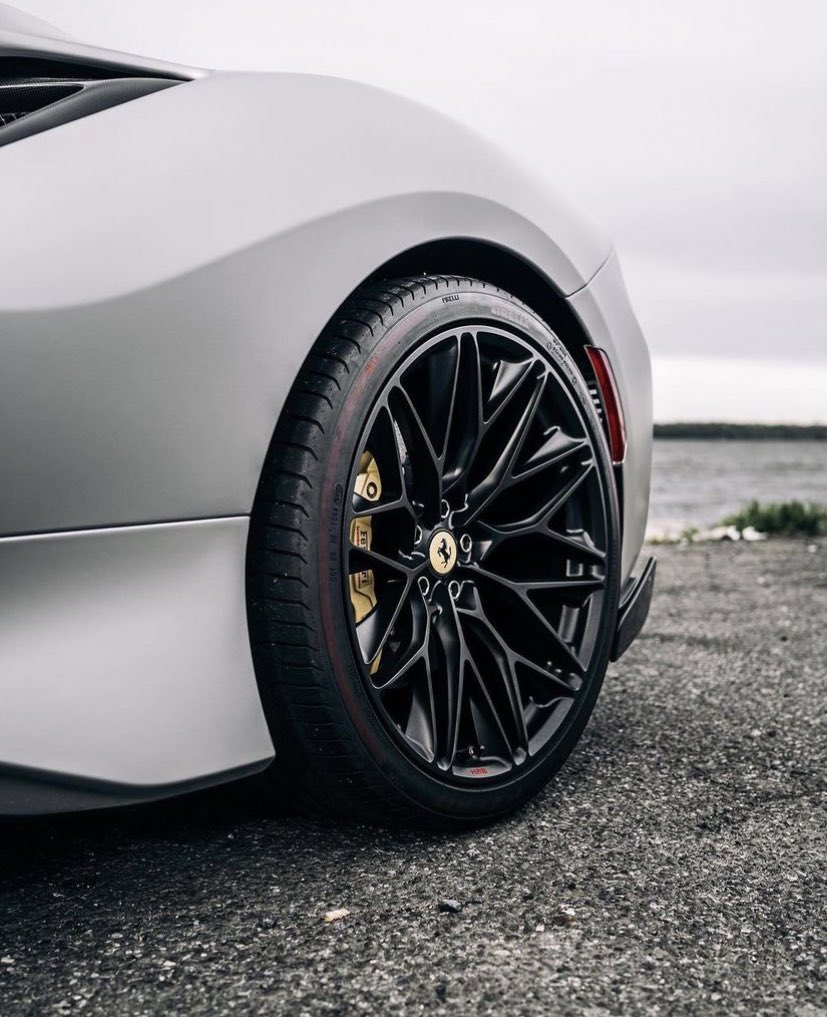 LUX Cars tweet media