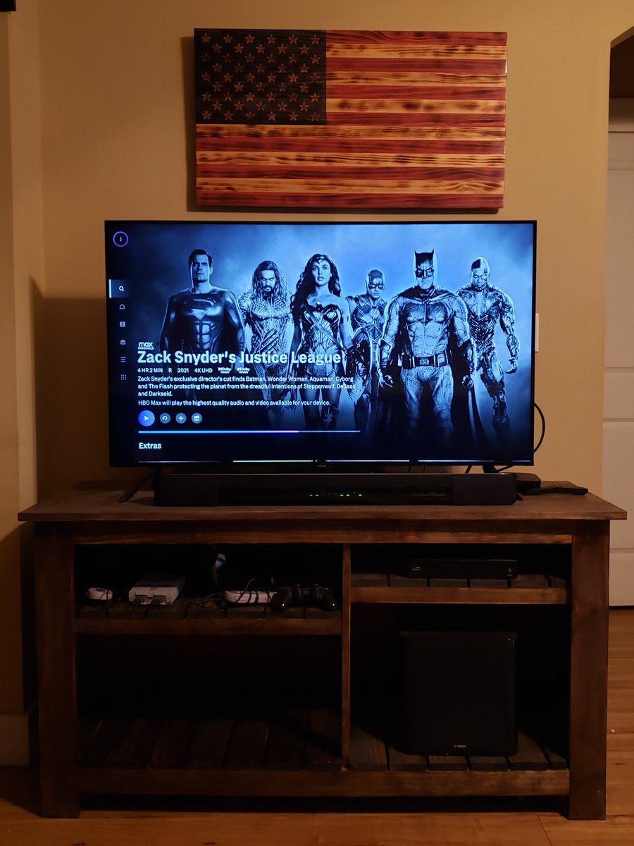 The new flag and tv stand turned out perfect. 

#woodworking #DIY