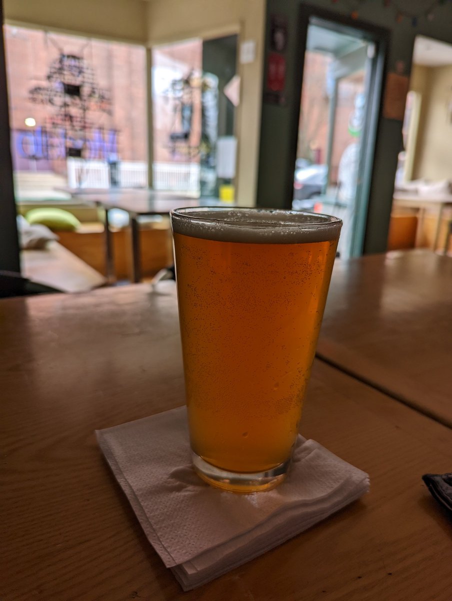 @DrunkyJewster <a href="/Savannah_Bee/">Savannah Bee 🐝</a> Greenroom now pouring