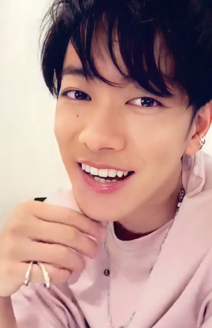 12e0b18hXnYnVey's tweet image. お誕生日おめでとうございます!
健さんと同じ時代を生きてるということだけで毎日が特別に感じられることに
いつも感謝しています。 
本当にありがとうございます😌
幸せな一日、そして素敵な一年に なることを願っています。 
これからも応援します😊
#佐藤健誕生祭2022
#佐藤健おめでとうございます