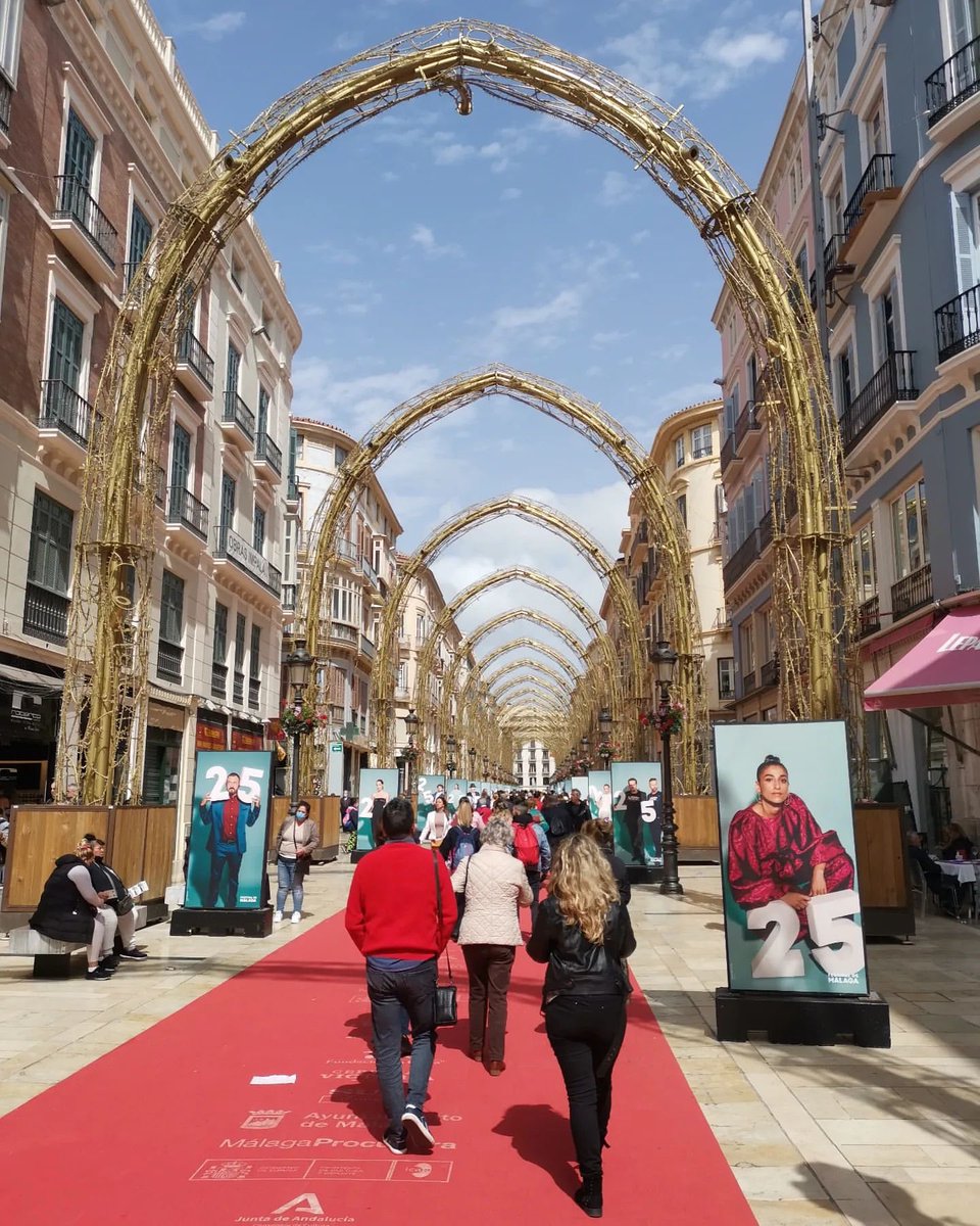 EnamoradaMalaga's tweet photo. Disfrutando de la #25edicion del Festival de Málaga ❤️ !!!
Sígueme y 👉 #enamoratedemalaga, de su cine, sus playas, provincia, amaneceres, parajes naturales, monumentos y toda ella
#street #malaga #photography #andalucia
🤳 gcmlg https://t.co/yppMSHrqY4