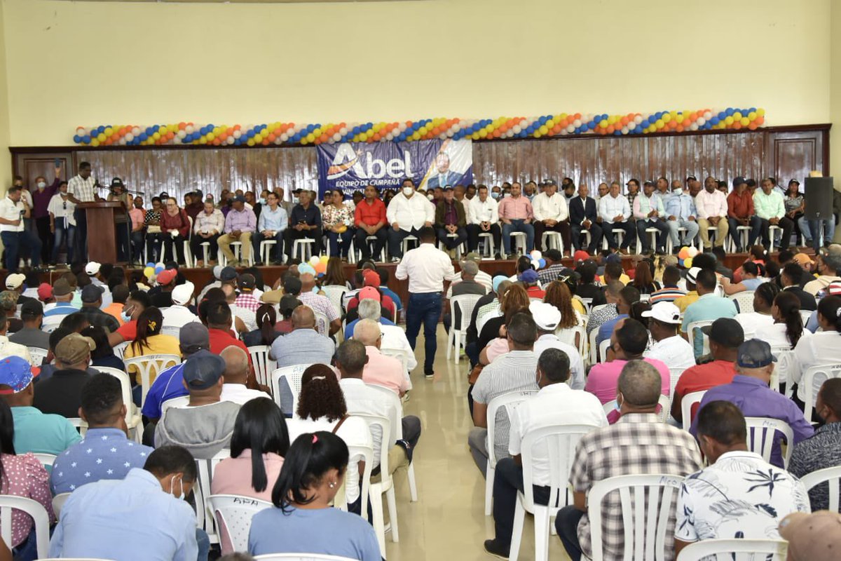 Interrumpimos la transmisión de #RegidoresConAbel para traerles la siguiente información: me dicen que es AHORA MISMO en San Juan; que es la Mesa de Trabajo Provincial del Proyecto Abel Martínez (<a href="/AbelMartinezD/">Abel Martínez Durán</a>), y que se realiza sin la presencia de él.  Y, ¿#QueSeTo? 🙆🏻‍♀️