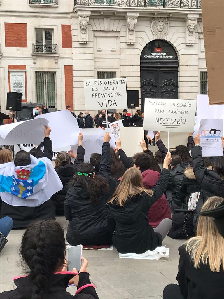 Javi_Guerra_Ar's tweet photo. #fisioterapiainvisible El gigante dormido empieza a despertar, compañeros unidos por un propósito común. Reclamamos una Fisioterapia basada en Valor, en el valor que aportamos a la Salud  y al Paciente. https://t.co/t4qXpHIFnj