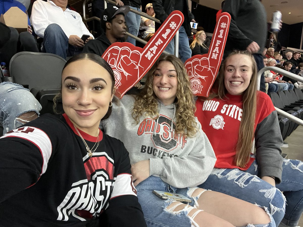 rylie_blair's tweet photo. go buckeyes🖤❤️ #mmselfie #MarchMadness @PPGPaintsArena https://t.co/swN4y4l3Zc