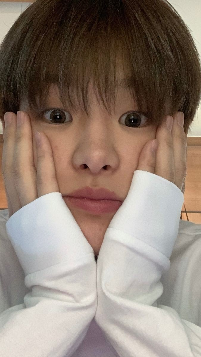 jih00nN's tweet photo. hihoon 😍 https://t.co/lcVlZZBYgr