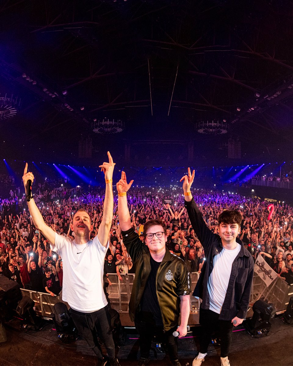 OLIVERSE tweet media