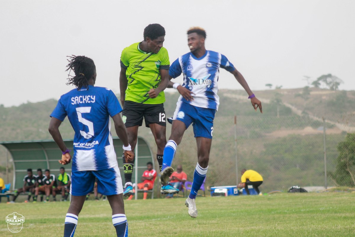 DreamsFootballC's tweet photo. 👊| 35' C'MON 

#Issah Ibrahim jumps high to connect a cross from #Maxwell but misses the goal by an inch. 

#𝐃𝐫𝐞𝐚𝐦𝐬𝐎𝐥𝐲𝐦𝐩𝐢𝐜𝐬 | 2️⃣ - 1️⃣ https://t.co/rHXLyAlkLT