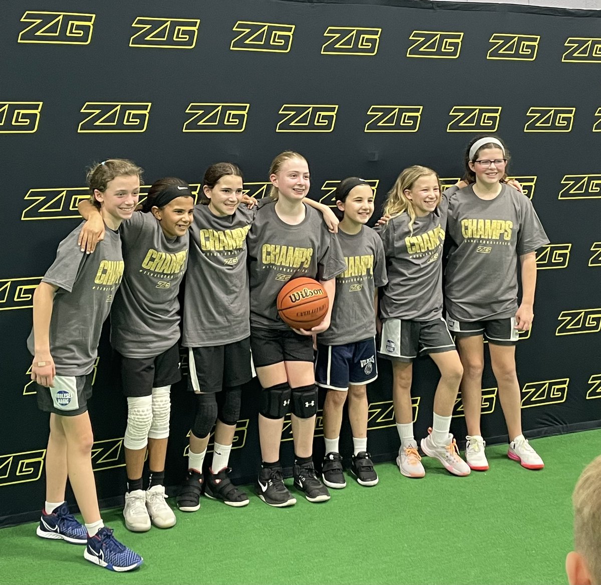 zg_newengland's tweet photo. Big shoutout to the @MagicGirlsAAU team for winning their 🏆 game by 1 this afternoon‼️ a couple of big time shots late in the game helped propel them to the victory👍 #ZGBracket https://t.co/zGIrUDMdGk