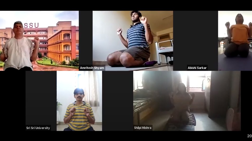 SriSriU's tweet photo. .#SSUMission40X40: Knowledge, Sadhana, Seva, and Satsang help bring about a sense of belonging in no time. On 40 years of the @artofliving, 40 days of online group #Sadhana was conducted every morning. Our faculty and students participated with a lot of enthusiasm
#40YearsofAOL https://t.co/G0tUHKlpzb