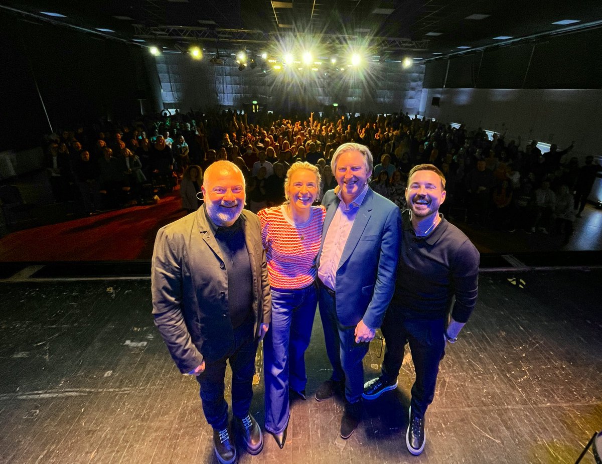 martin_compston's tweet image. Hard to describe how amazing last night was. Thank you to the staff at Port Glasgow Town Hall, the wonderful supportive crowd, Jed/Vicky/Adrian 🙌 all our sponsors, host @gordonsmart and the reason we do this the amazing staff @ArdgowanHospice - recorded version streams tomorrow!