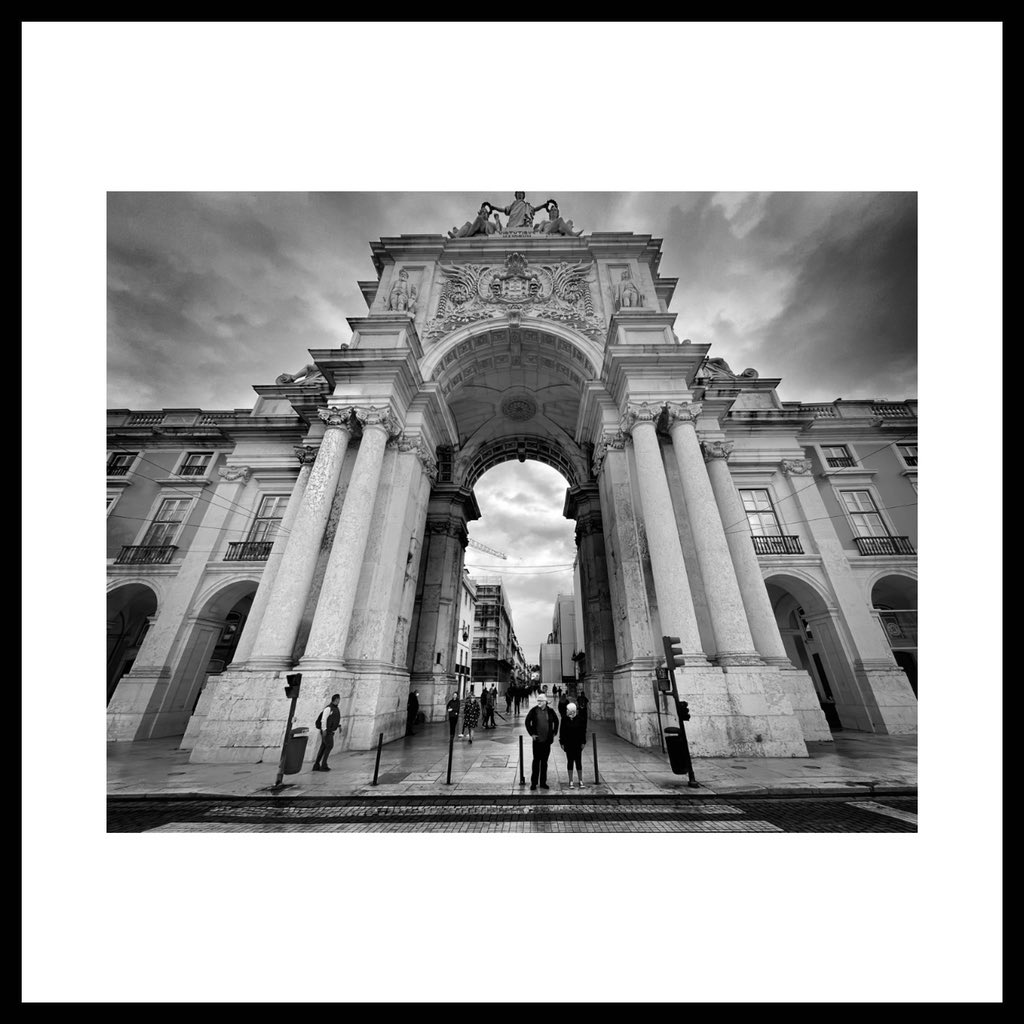 adamacraig's tweet photo. Pedestrians waiting on a green light #streetphotography #blackandwhitephotography #iphonography #lisbon #ruaaugustaarch #dop #lightingcameraoperator https://t.co/fFBTRd96nT