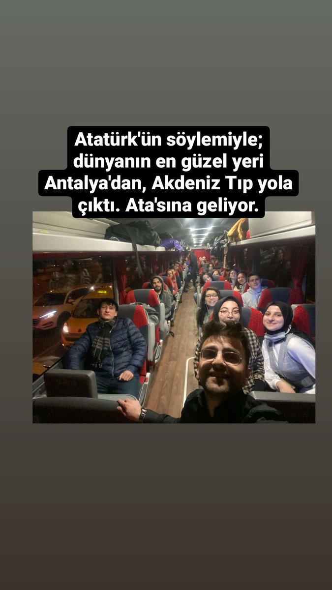 Anıtkabir programımız için, tıbbiyeliler akşamdan yola çıkarak kar ve hava durumuna aldırış etmeden yurdumuzun dört bir köşesinden Ankara'ya geldi. #190dandahafazla