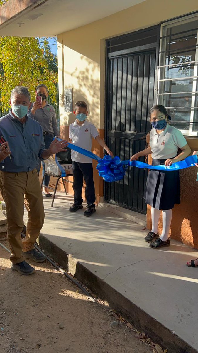 OrocoCorp's tweet image. Honoured to dedicate the second computer lab funded by Oroco's founders and our local partner, Señor Ubaldo Treviso, at Escuela Primaria Salvador Alvarado, in Choix, Sinaloa. #JuntosSomosMas