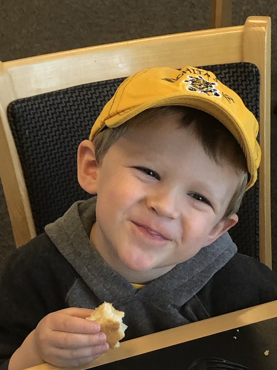 BrentKemnitz's tweet photo. Future Shockers repping @WichitaState 🌾🌾🌾 Beautiful day at Eck Stadium-Tyler Field for @GoShockersBSB ⚾️ #watchus https://t.co/73hvyLudmY