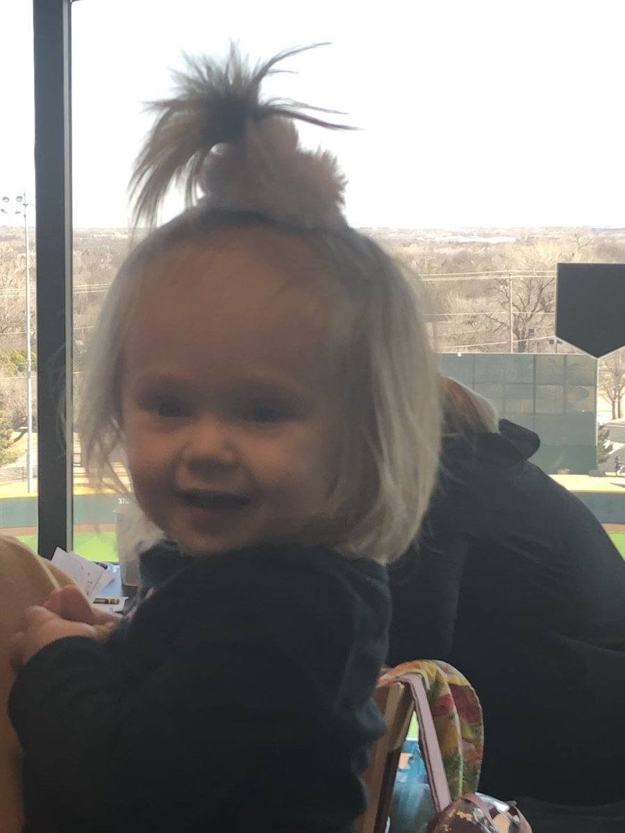 BrentKemnitz's tweet photo. Future Shockers repping @WichitaState 🌾🌾🌾 Beautiful day at Eck Stadium-Tyler Field for @GoShockersBSB ⚾️ #watchus https://t.co/73hvyLudmY