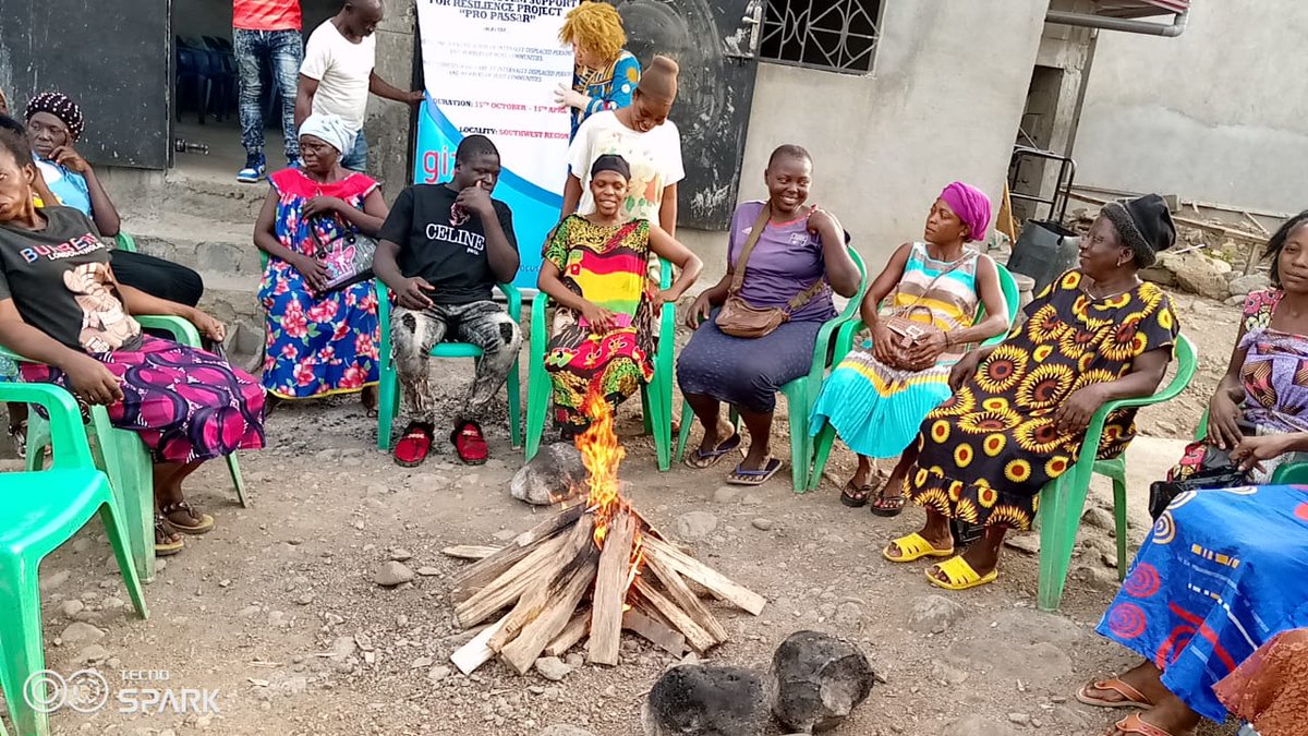 Agbormeg72Meg's tweet photo. Chameg recognizes and upholds the power of respect for one another even when they disagree. Using group counseling to share in the plight of one another, cry together and pick up the pieces and forge ahead @ #healing Hurts &amp; #building Peaceful Coexistence @ thanks to  GIZ support https://t.co/MFIZokSSJA