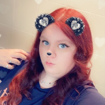 Louise00Jenn's tweet photo. #NewProfilePic https://t.co/WeHMF0cglg