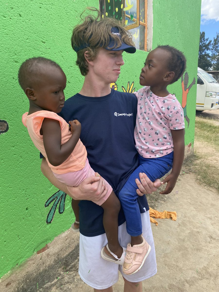 SimunyeUS's tweet photo. Personal connections are the best! https://t.co/0xYvvQVcMi