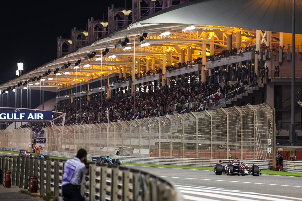 audif1_'s tweet photo. Points! Well done boys. A big effort, good overtakes and we're showing that this year we're here to fight.

BOT 👉🏻 P6
ZHO 👉🏻 P10

#BahrainGP https://t.co/ECS6AcbWTD
