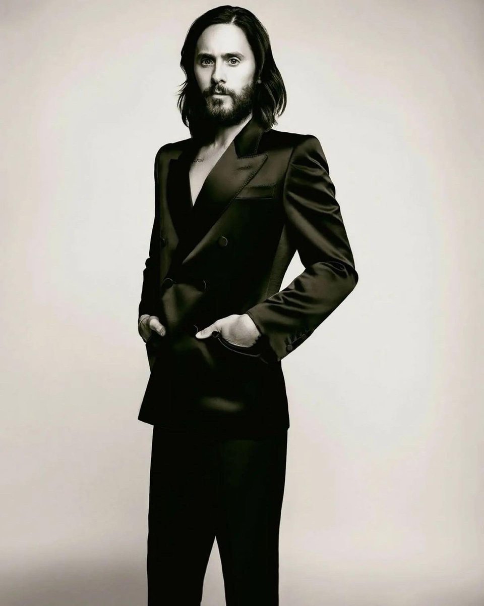 #EmmyMagazine 

First 3 eps of #WeCrashed streaming now on @appletvplus!