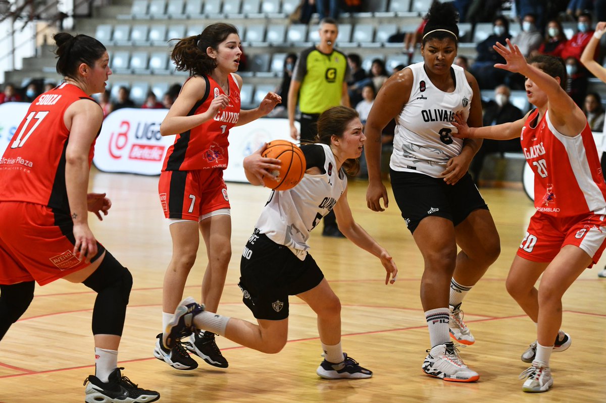 🏀 Galitos Cl. Dr Semblano 78-69 <a href="/olivais/">Olivais Coimbra</a> 
🏆 𝐋𝐢𝐠𝐚 𝐁𝐞𝐭𝐜𝐥𝐢𝐜 𝐅𝐞𝐦𝐢𝐧𝐢𝐧𝐚 (22.ª jornada)
📍 Pav. Clube dos Galitos 
⭐ <a href="/je_atleta/">Jeanne Morais</a> (17pts, 14res, 7ast)
📊 bit.ly/3Ju2YHx

#SomosBasquetebol #LigaBetclic