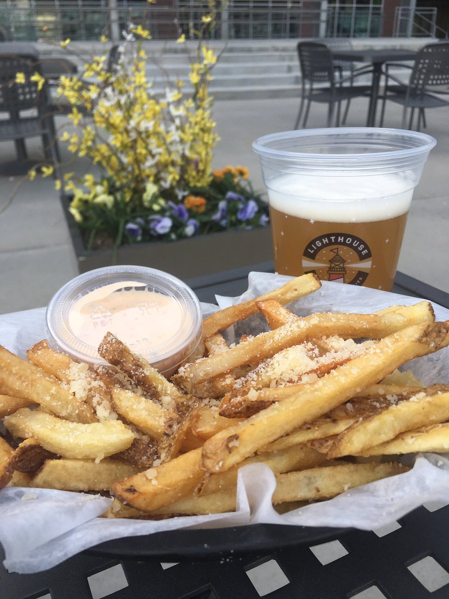 LHPizzaCapitol's tweet photo. It is a beautiful day to spend outside! 🍟🍕🍻☀️
.
.
.
#lhpizza #lhpizzacapitol #thecapitoldistrict #capitoldistrictomaha #omahafoodies #omahafoodie #foodiesofomaha #omahapizza #omaharestaurants #omahapatio #downtownomaha #garlicparmesanfries #beerwall https://t.co/2niv1kDuwK
