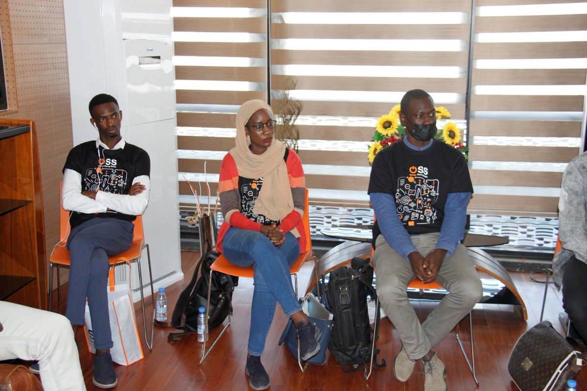 orangestartupst's tweet photo. 2ème édition hackathon externe sur le thème de l'#Ecommerce.
Nous sommes actuellement à la #Demo des différents projets
#2HackathonOSS
#OrangeStartupStudio
La prochaine grandes #innovation, c'est vous ! https://t.co/S07Q0uYwIz